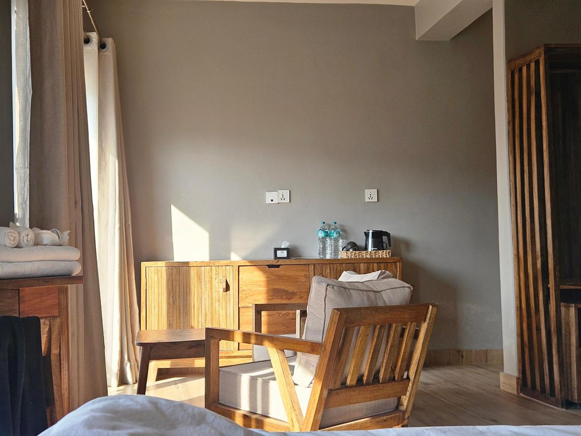 Hotel Blossom Pokhara Ngoại thất bức ảnh