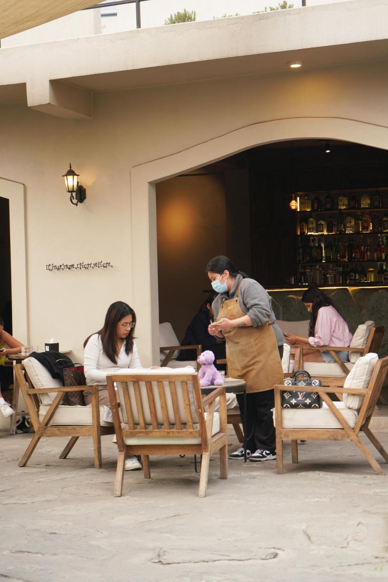 Hotel Blossom Pokhara Ngoại thất bức ảnh